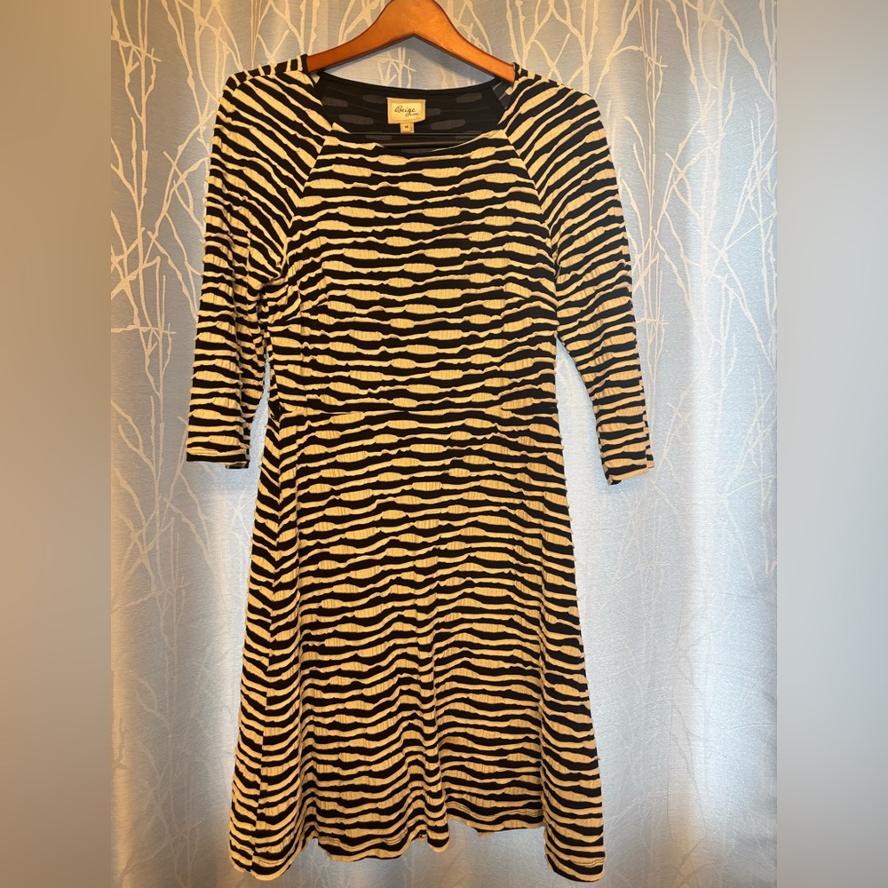 Chic Black and white Striped Dress